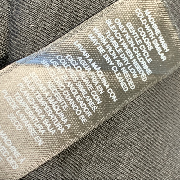 EUC WHBM little black dress all season sz Small keyhole back button. - Picture 7 of 9